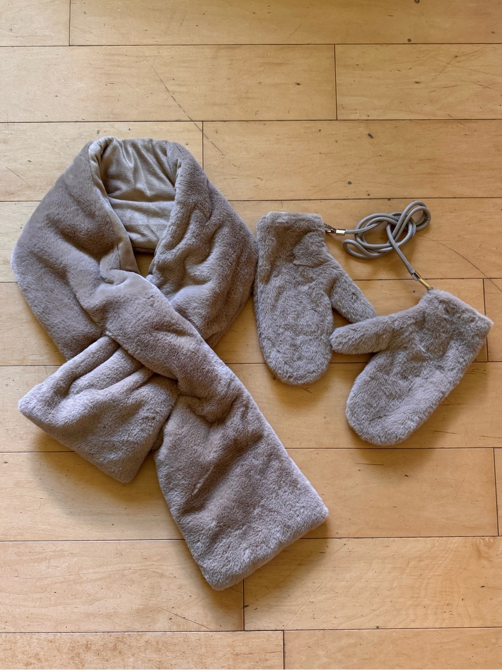 Faux Fur Scarf and Mittens Set, formal luxury winter retro feminine dressy
